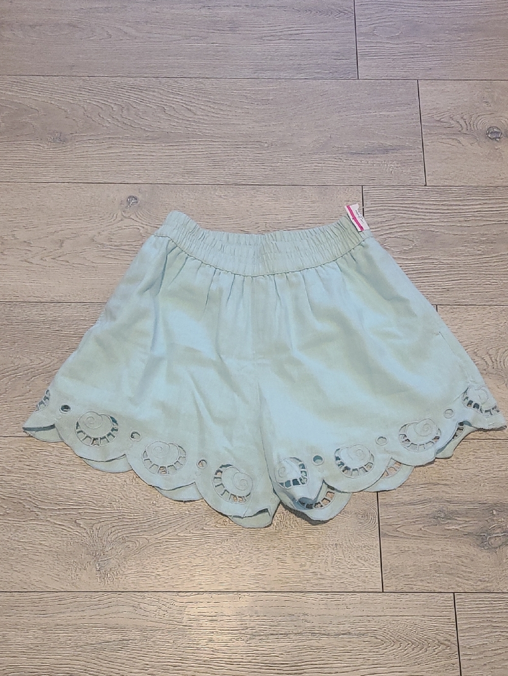 Treasure & Bond Mint Green High-Waist Scallop Hem Shorts